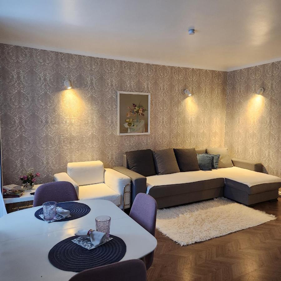 Charme Apartment Jelgava Bagian luar foto