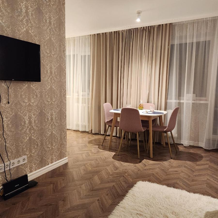 Charme Apartment Jelgava Bagian luar foto